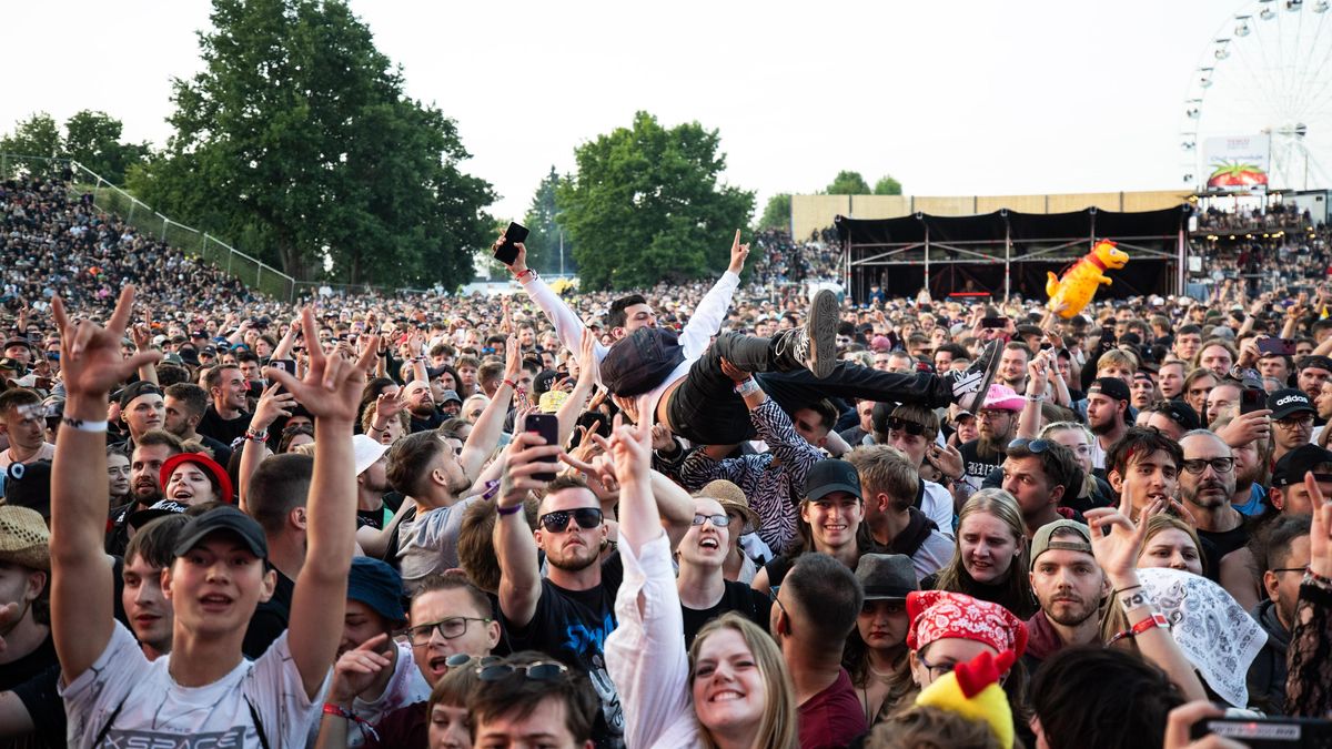 Deset tisíc za víkend. Češi na festivalech ochotně utrácejí